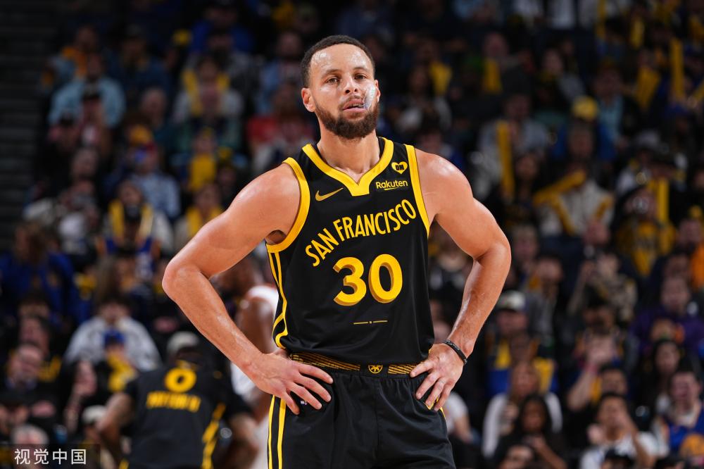 他与妻子选 他与妻子选