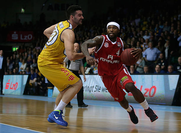 外线三分 外线三分